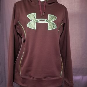 Under Armour Sweatshirt